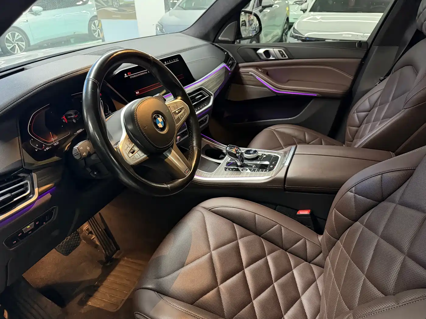 BMW X5 2022 Model xDrive 40Li M Sport Package фото 10