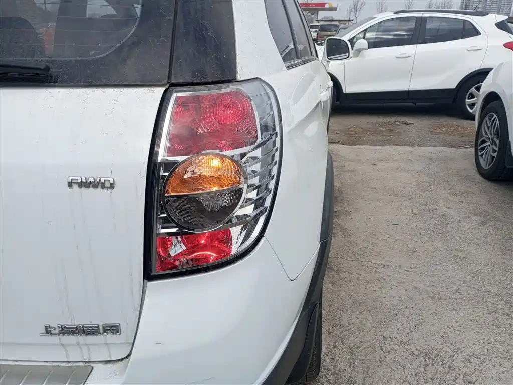 Chevrolet Captiva 2014 2.4L 4WD Flagship 7-seater фото 24