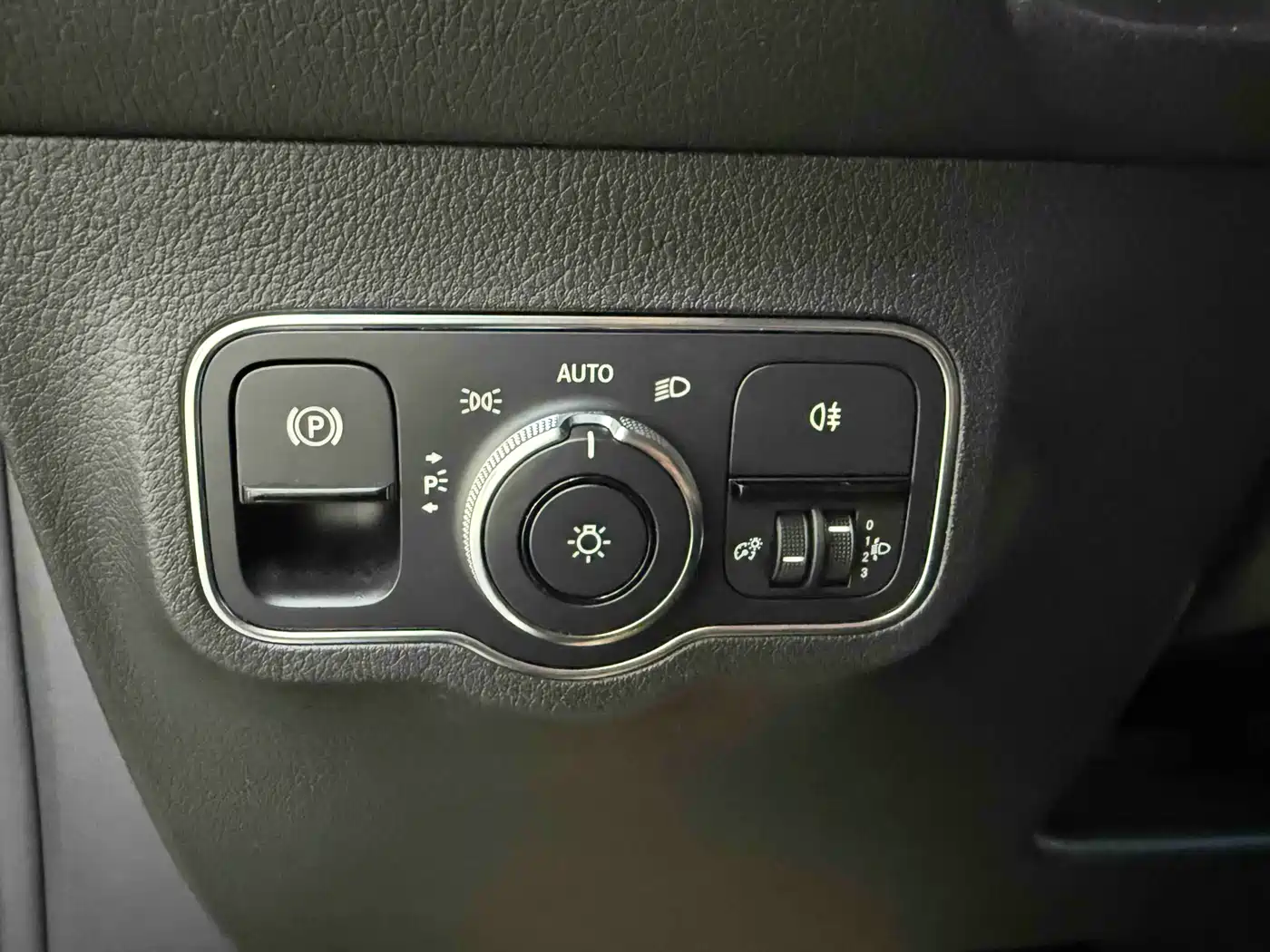Mercedes-Benz GLB 2020 GLB 180 Style фото 11