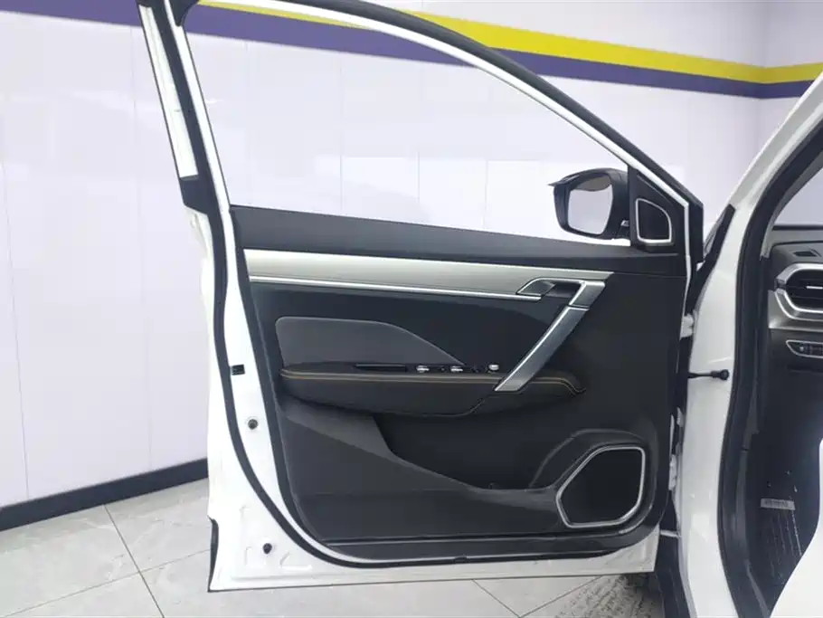 GEELY AUTOMOBILE BINYUE