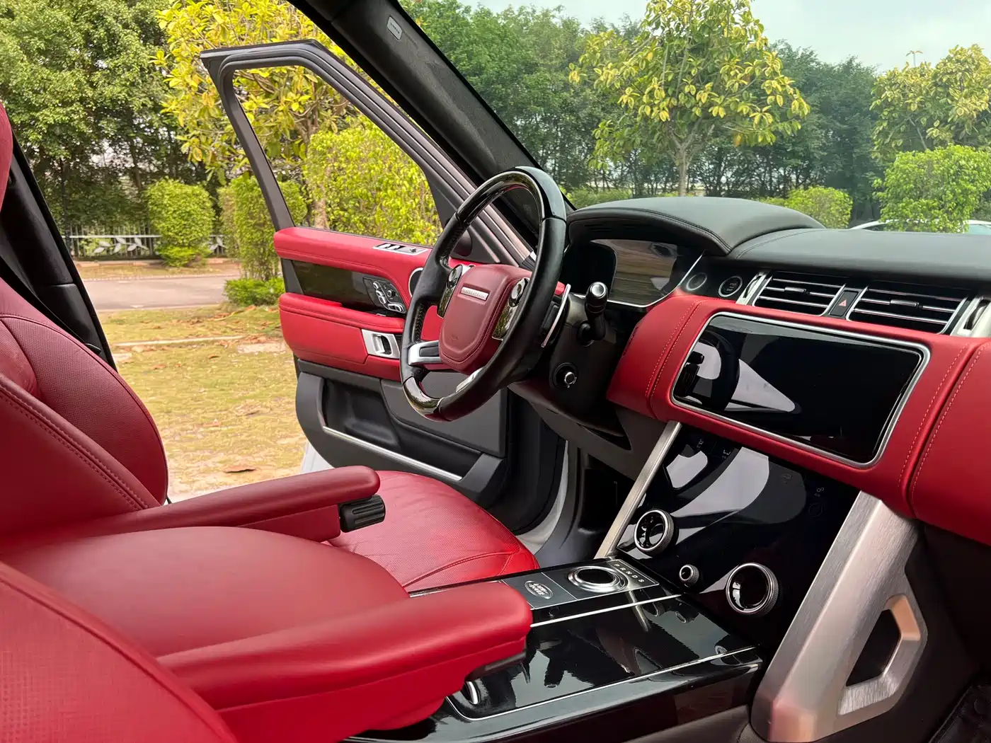 LAND ROVER RANGE ROVER