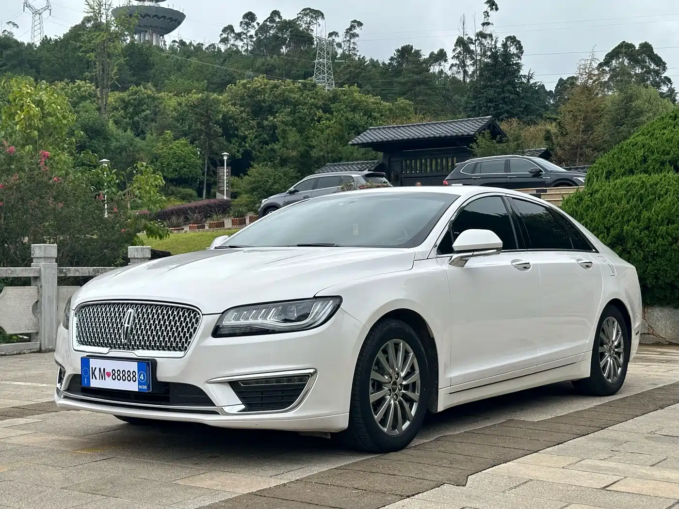 2021 Lincoln MKZ