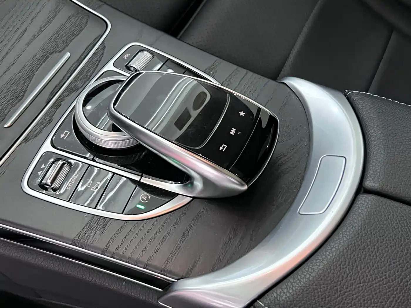 Mercedes-Benz C-Class 2017 C 200 L Sport фото 19