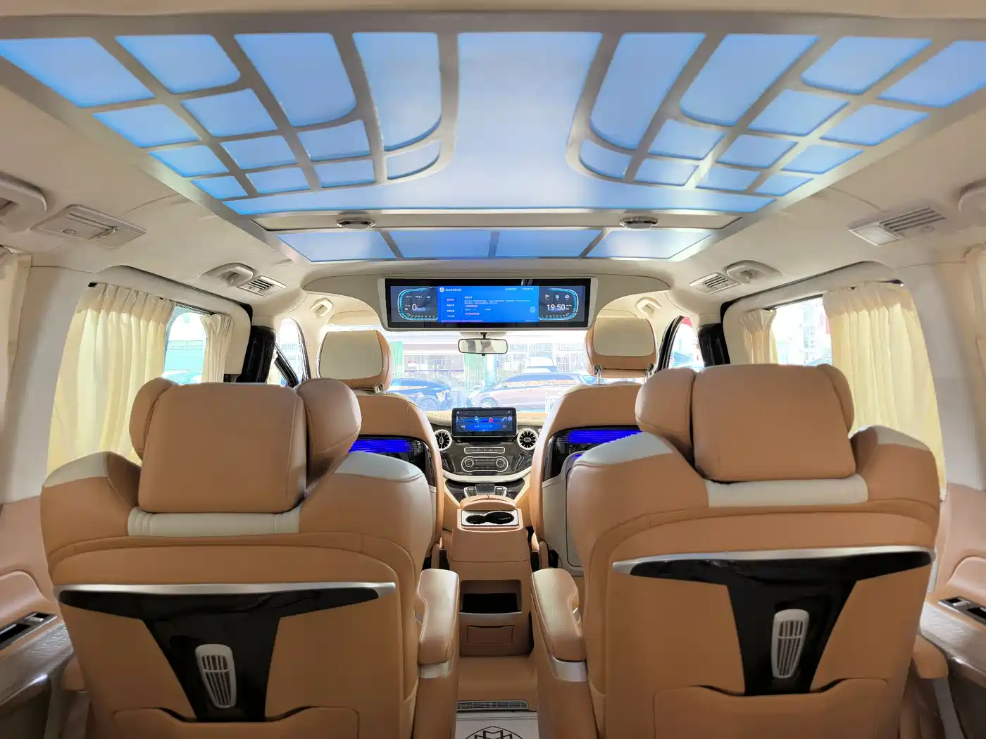 Mercedes-Benz Vito 2021 2.0T Business Edition 7-seater фото 12