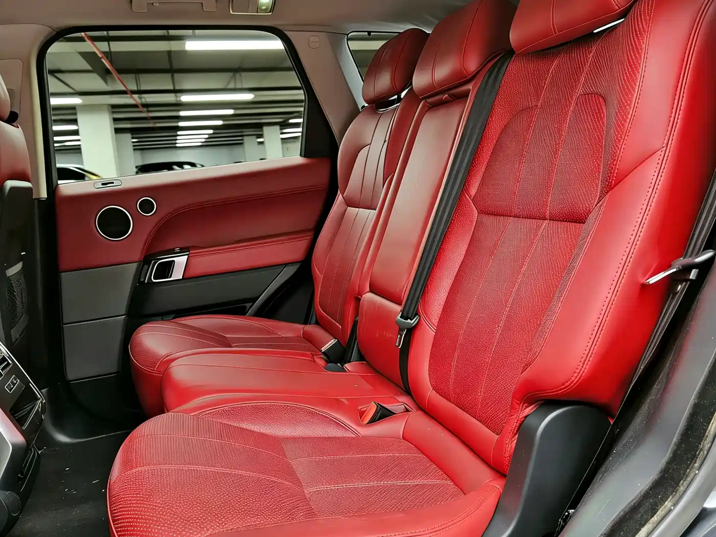 Land Rover Range Rover Sport 2016 Model 3.0 SC V6 HSE фото 6
