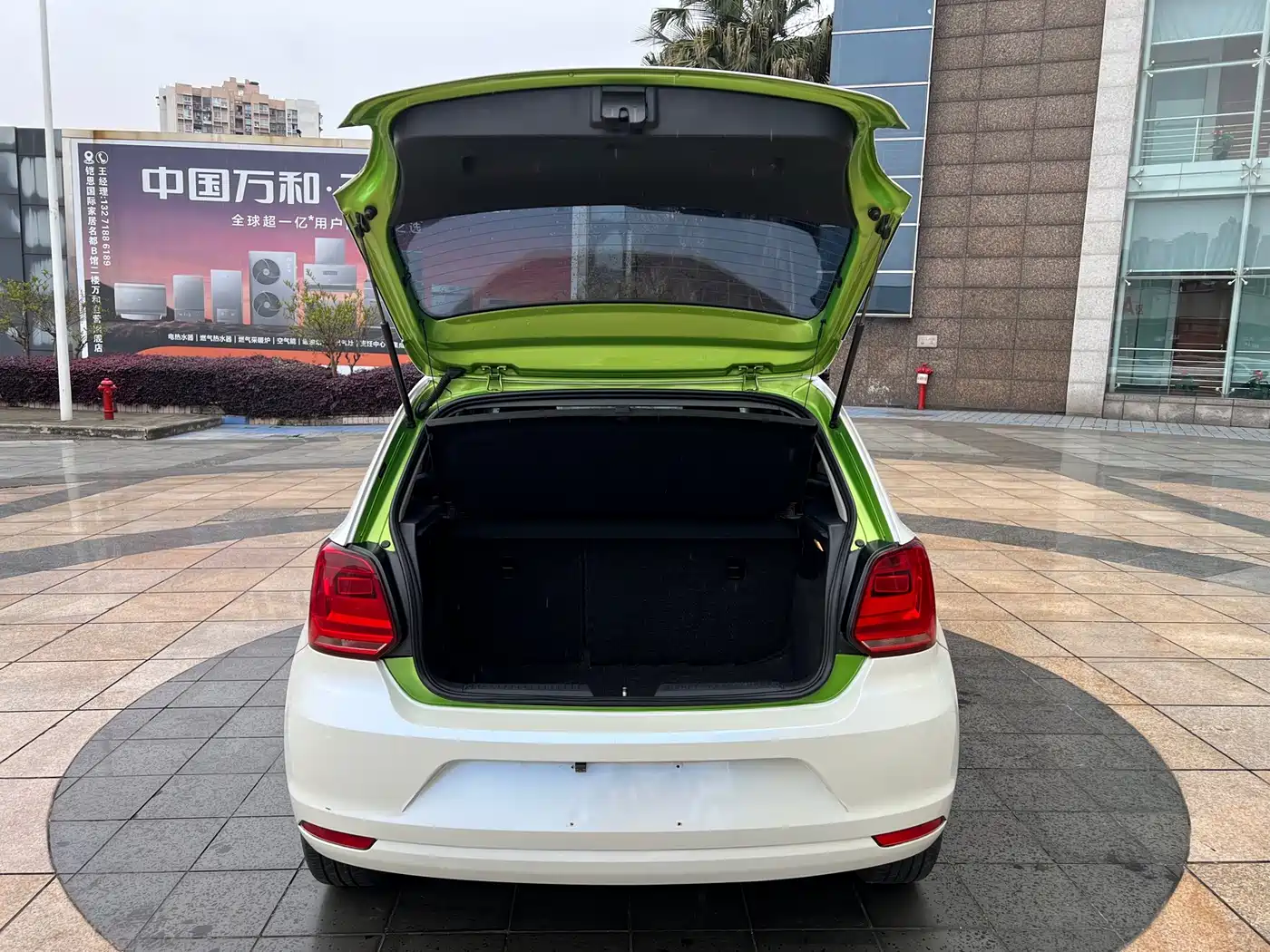 Volkswagen Polo 2014 1.6L Automatic Comfort Edition фото 19