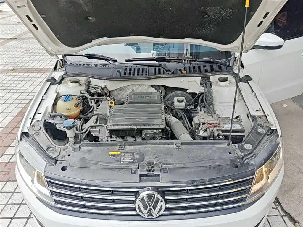 Volkswagen Lavida 2017 1.6L Automatic Trend Edition фото 20