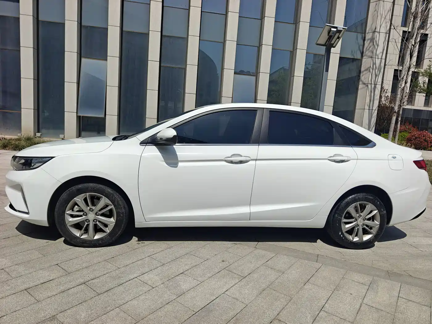 GEELY AUTOMOBILE EMGRAND GL