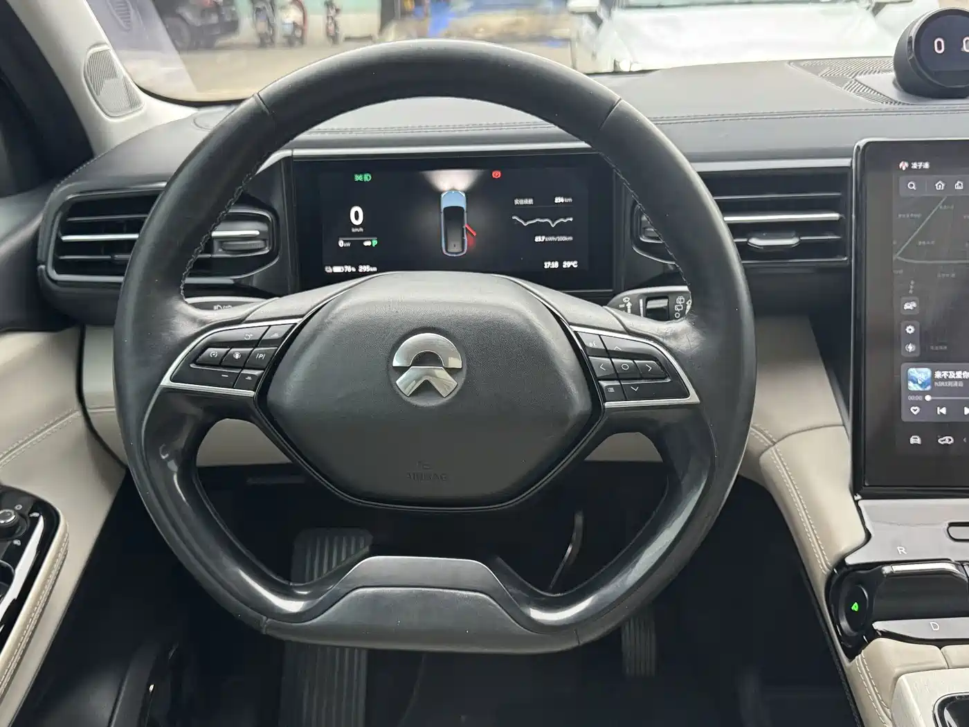 NIO ES8 2019 2018 355KM Base Model 7-Seater Version