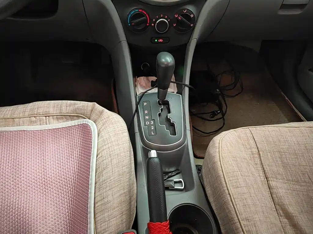 Hyundai Verna 2014 1.4L Automatic Smart GLS фото 14