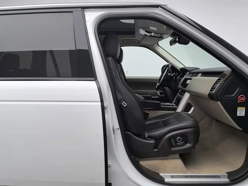 Фото 23 - Land Rover Range Rover