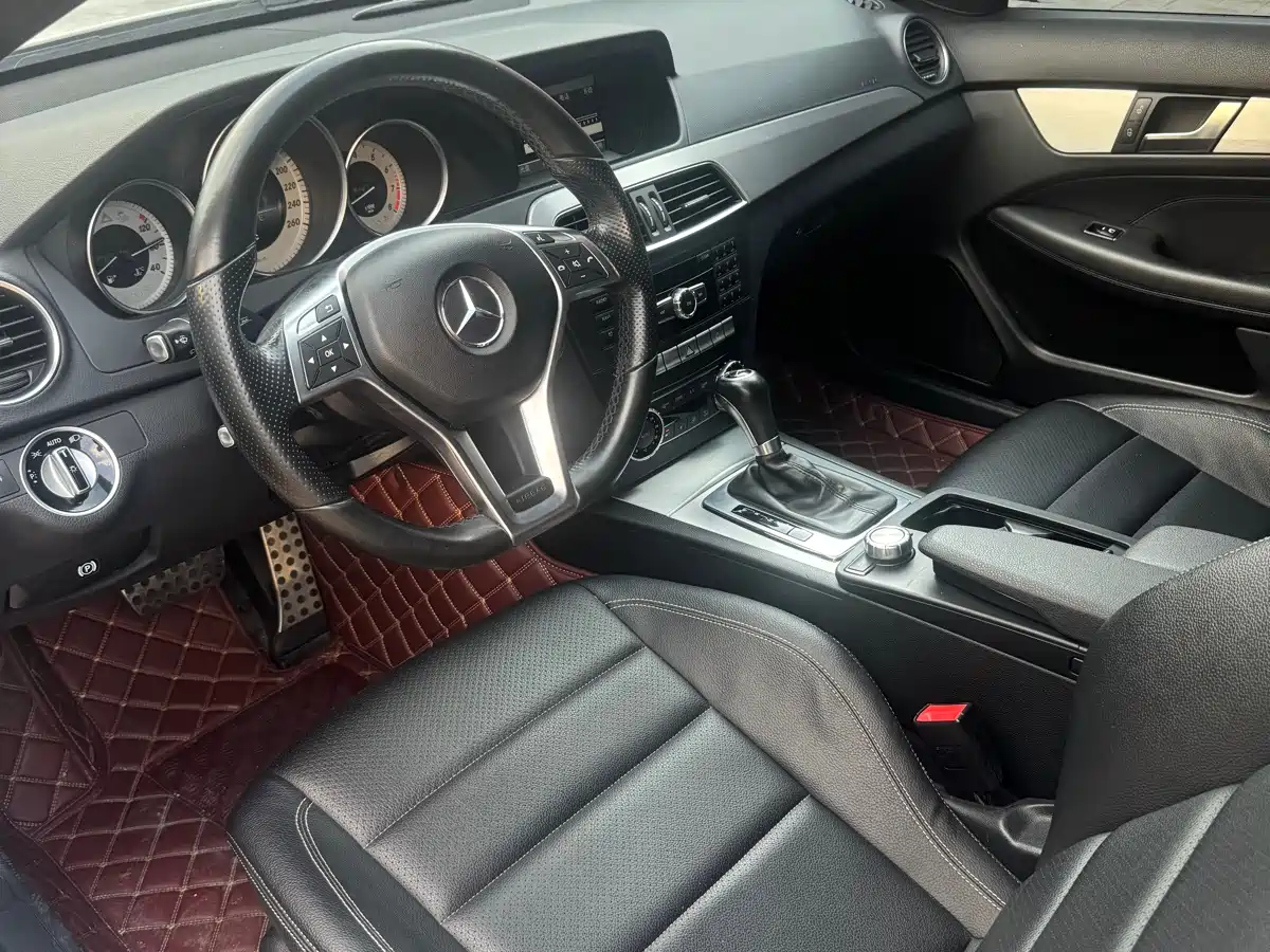 Mercedes-Benz C-Class (Import) 2013 C 180 Coupe фото 4
