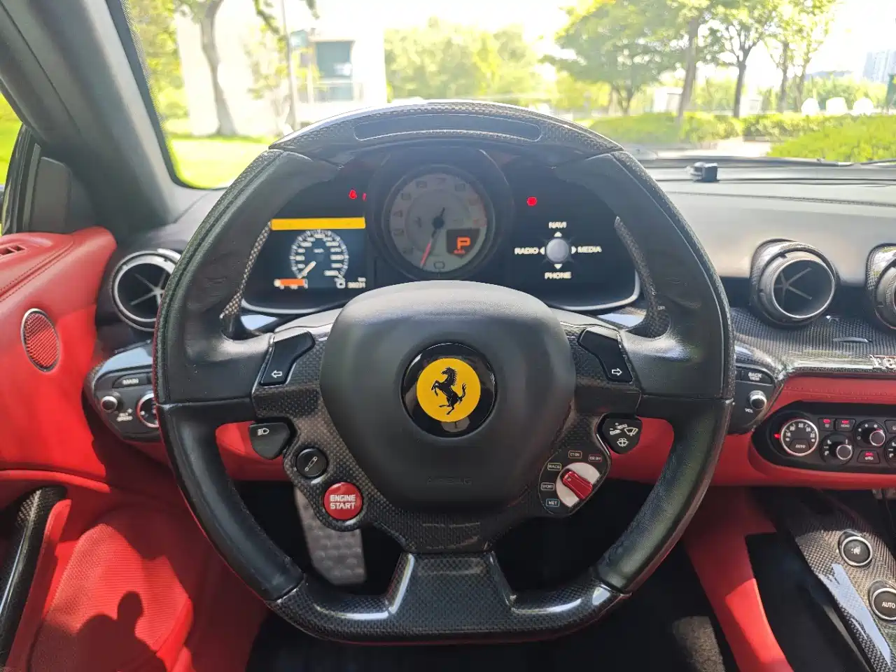 Ferrari F12berlinetta 2015 2013 6.3L Standard