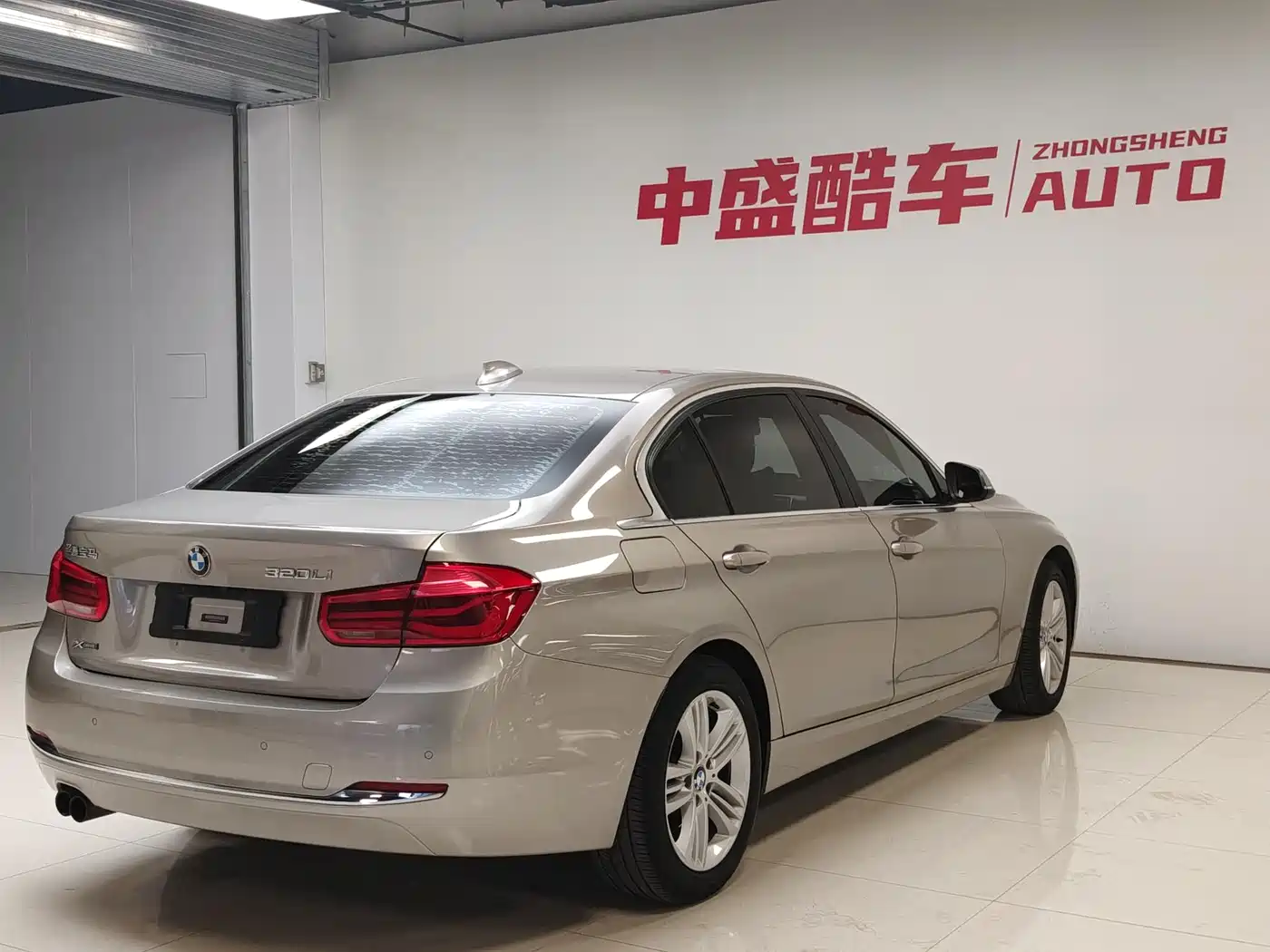BMW 3 Series 2017 320Li xDrive Fashion фото 16