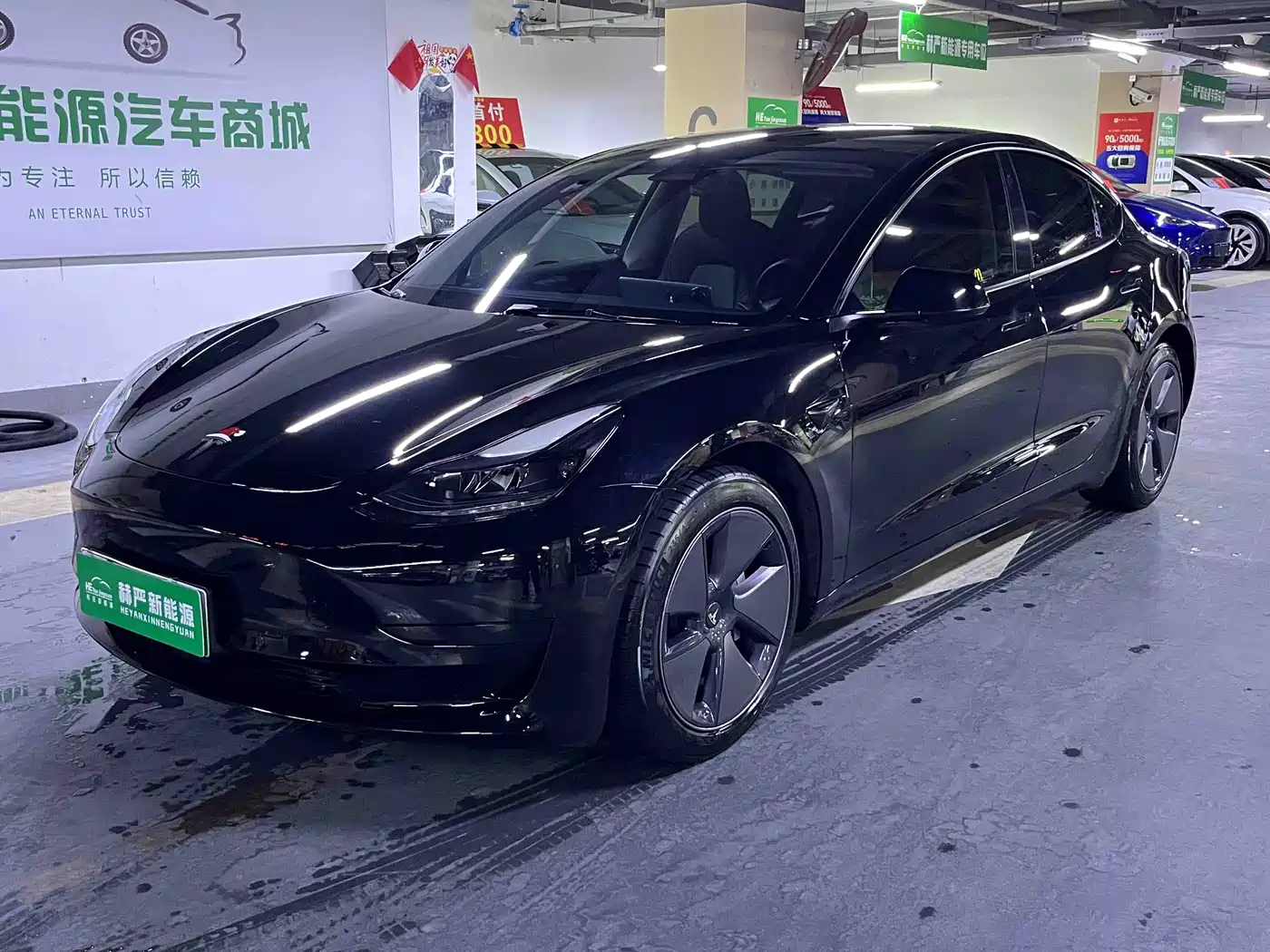 TESLA MODEL 3