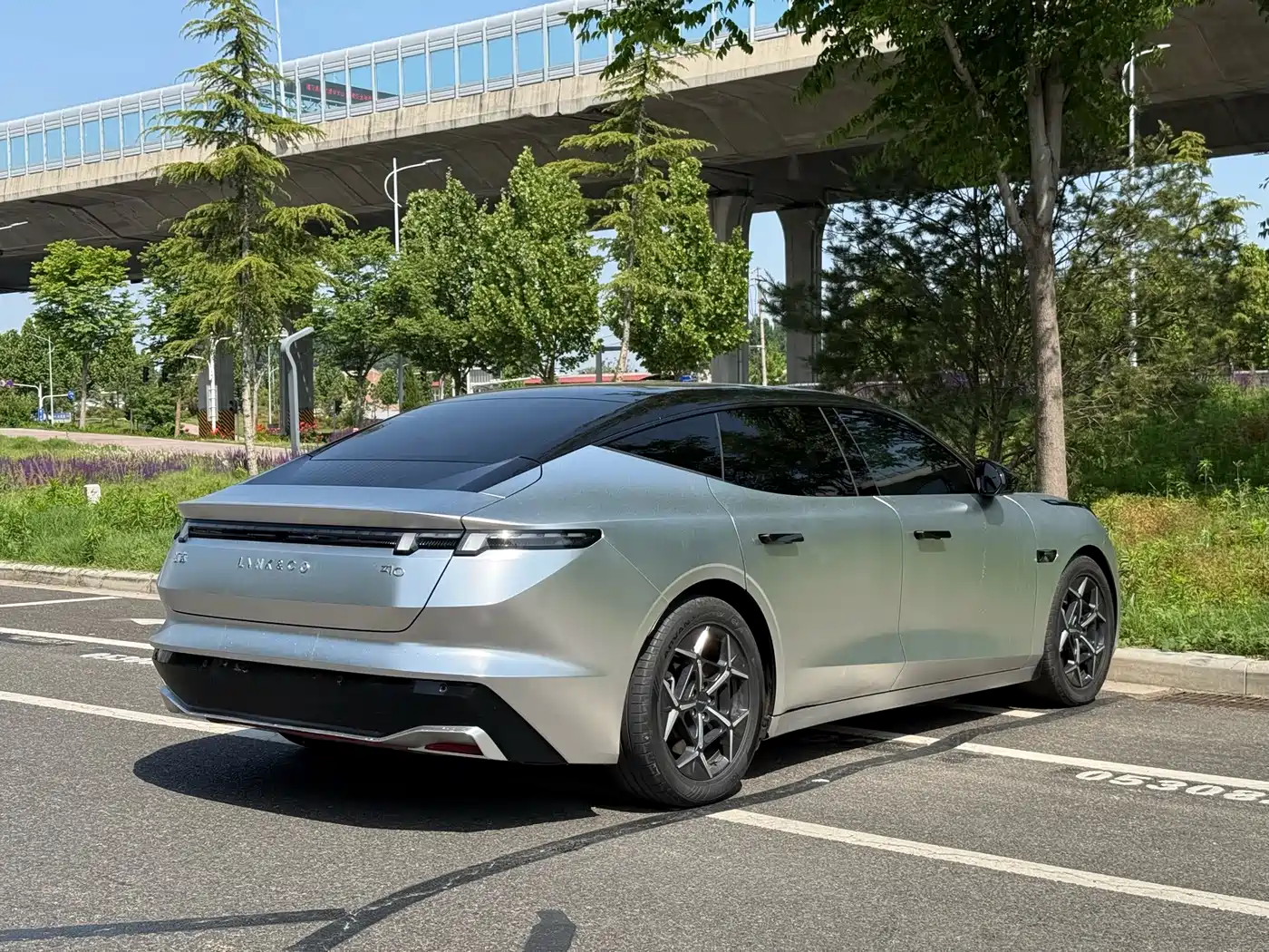 Lynk & Co Z10 2025 95kWh 766km RWD Max фото 9