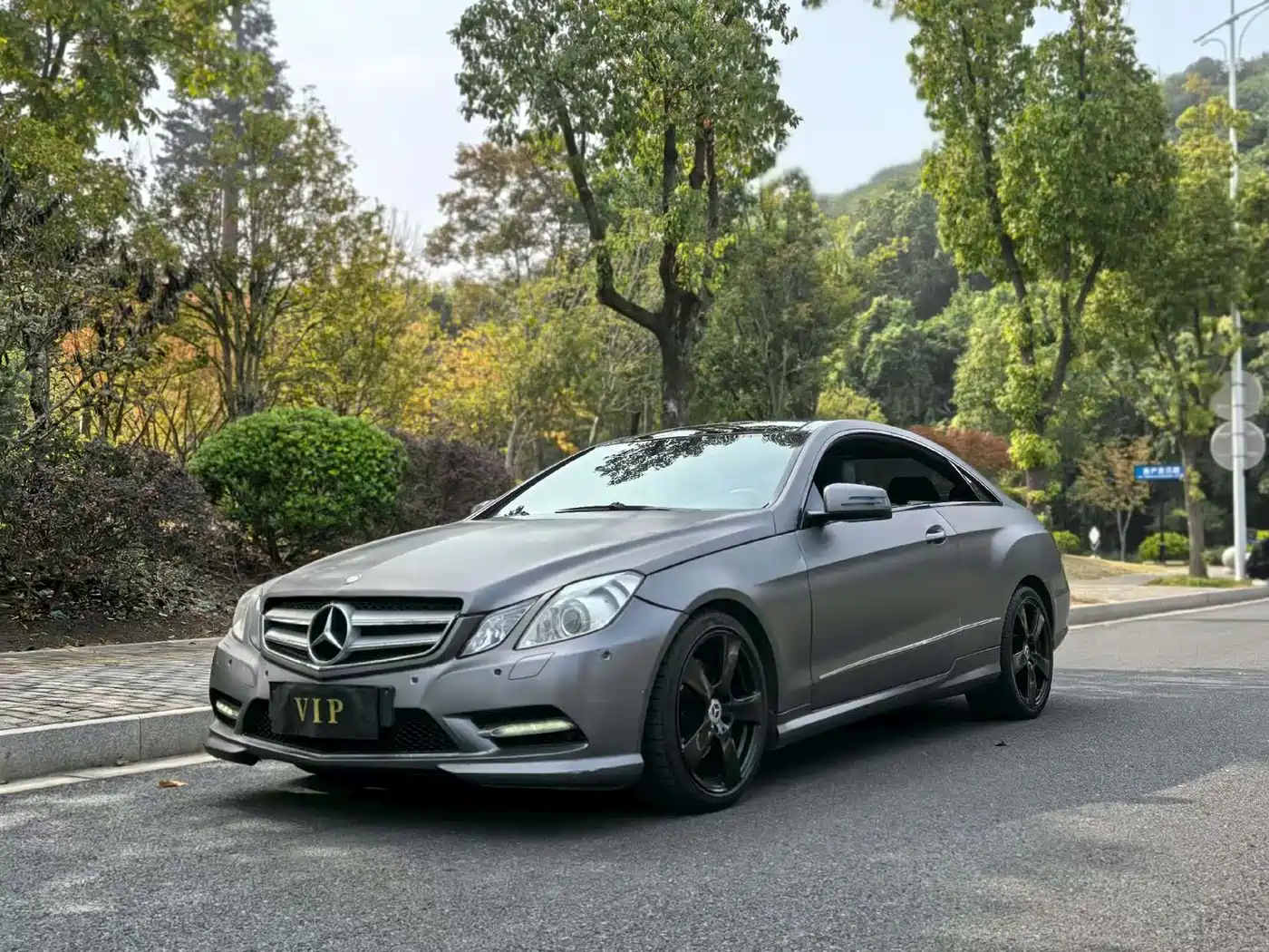 Mercedes-Benz E-Class (Import) 2012 E 200 CGI Coupe