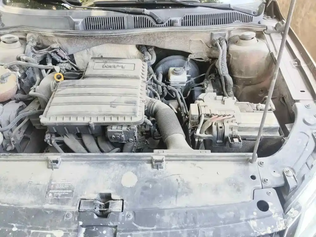 Volkswagen Gran Lavida 2015 2014 1.6L Auto