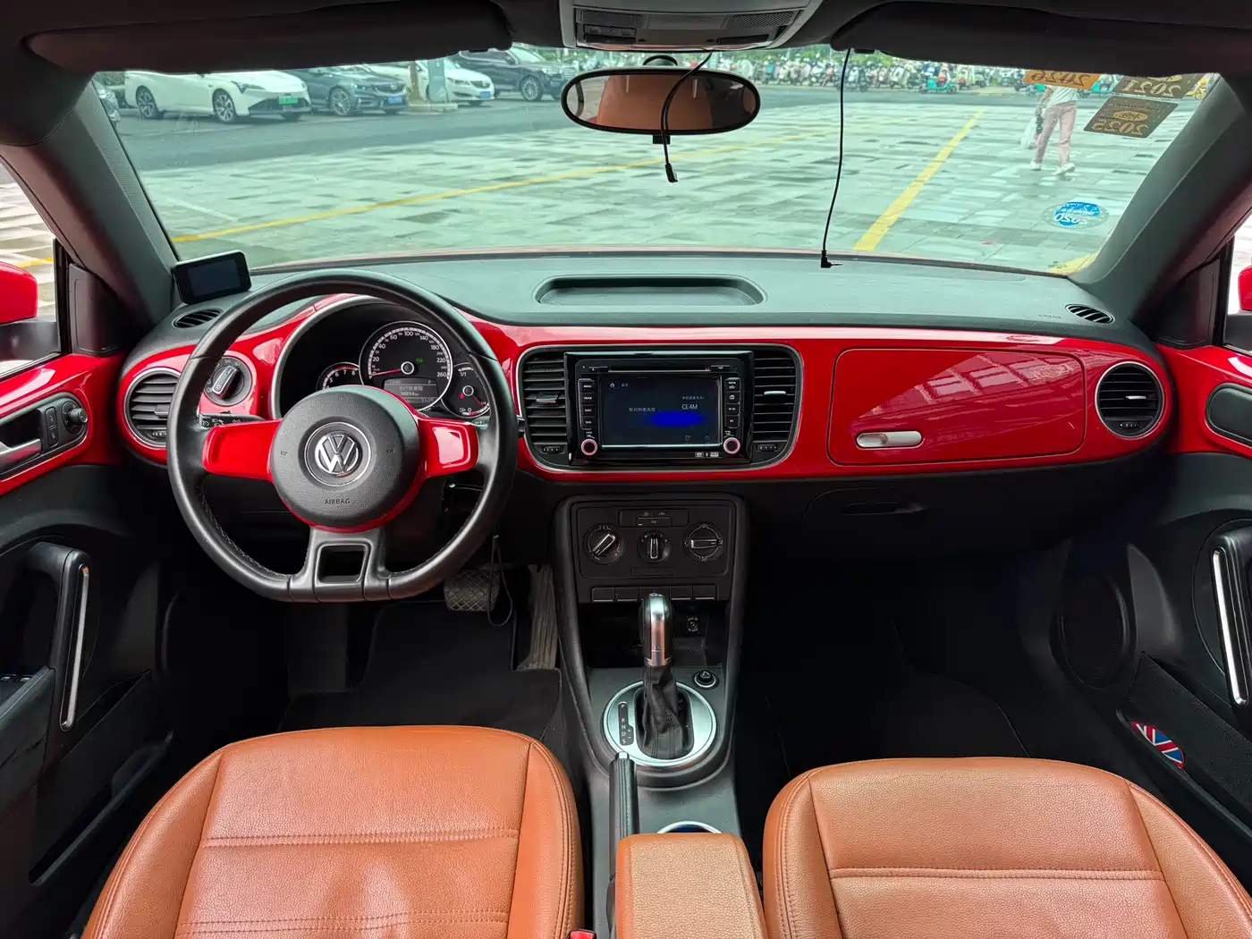 Volkswagen Beetle 2015 180TSI фото 9