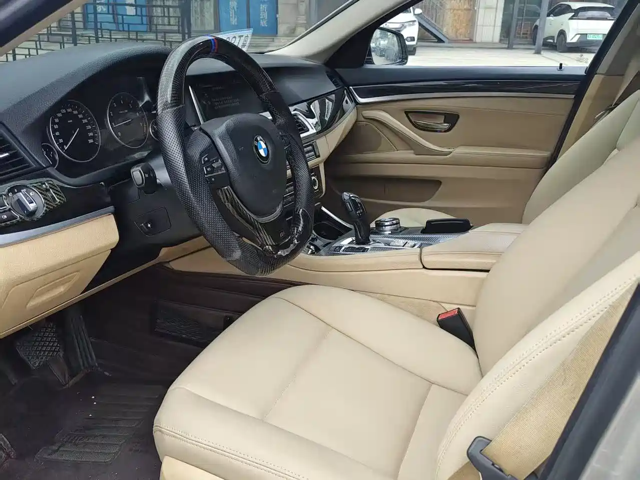 BMW 5 Series 2014 525Li Luxury Design Package фото 7