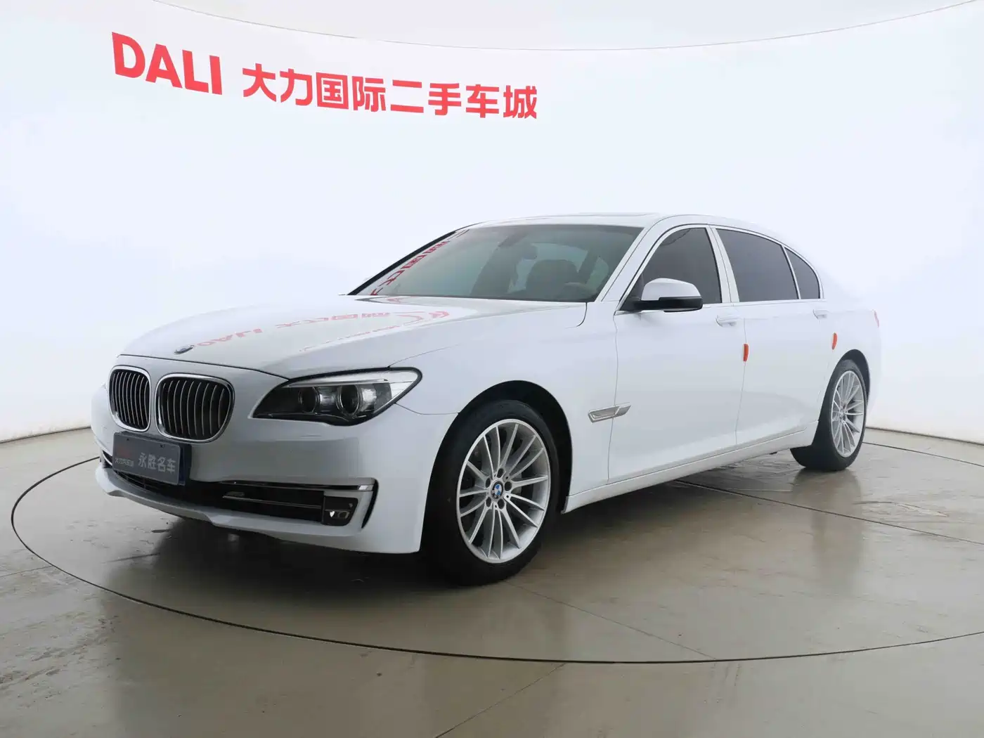 BMW 7 Series 2013 Model 740Li Leading