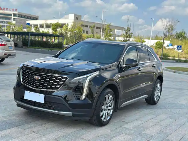 CADILLAC XT4