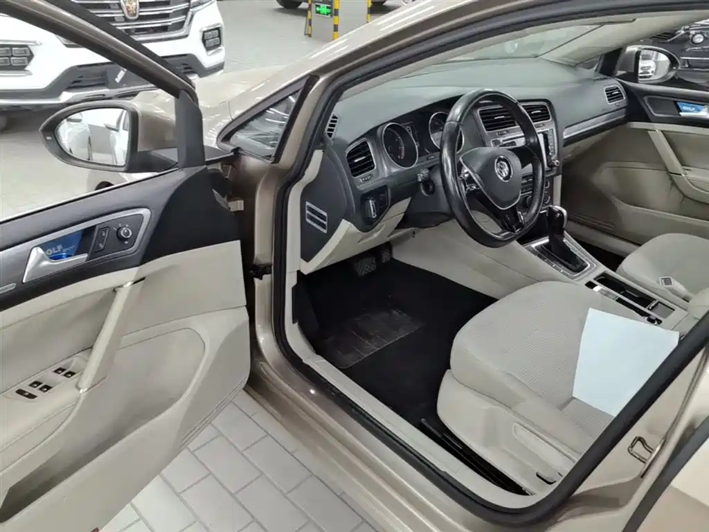 Volkswagen Golf 2014 1.4TSI Automatic Comfort фото 23