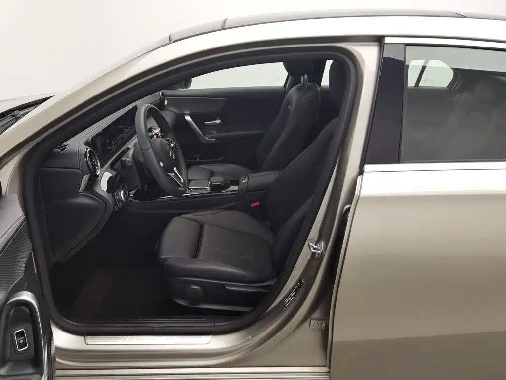 Photo 10 - Mercedes-Benz A-Class