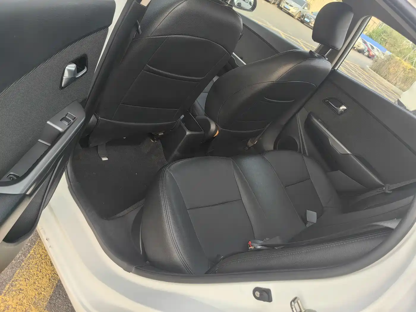 Kia K2 2015 Sedan 1.4L MT GLS фото 5