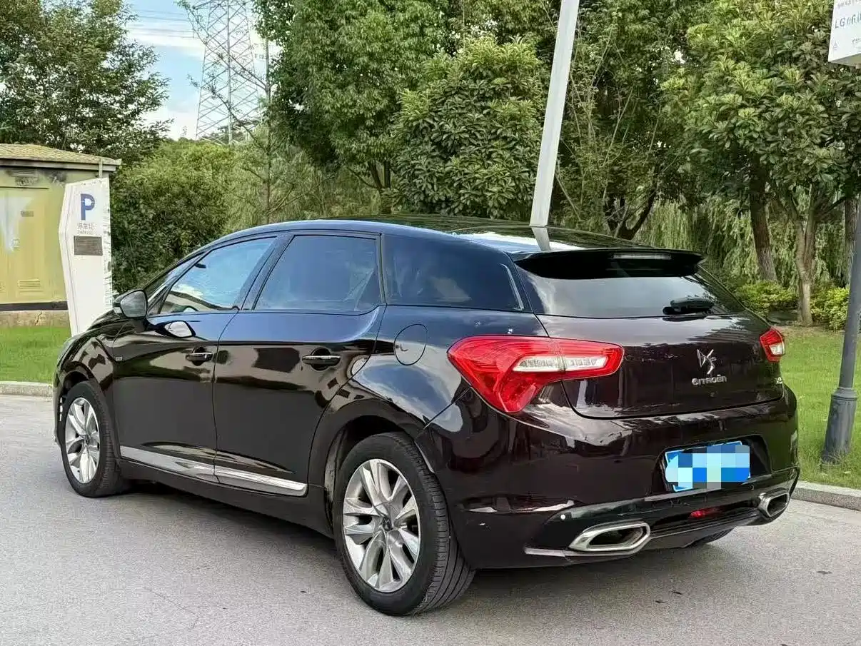 DS 5 2014 2013 1.6T Luxury THP200