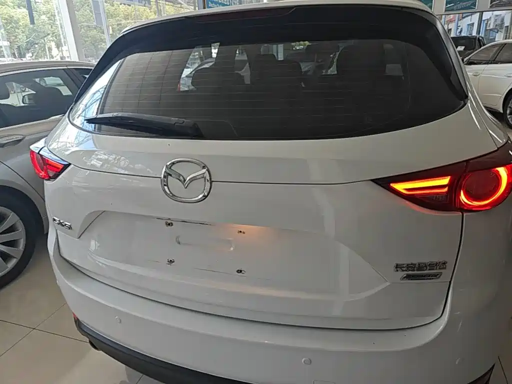 Photo 6 - Mazda CX-5