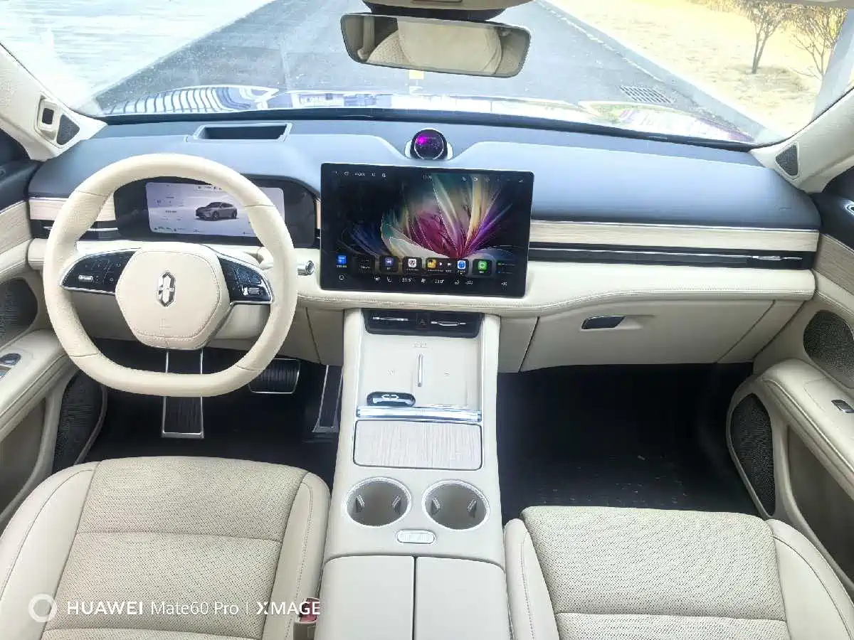 AITO Wenjie AITO M5 2025 Extended Range Ultra AWD фото 11