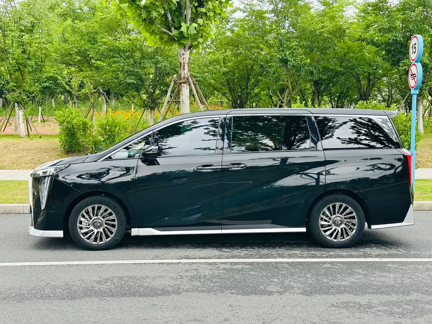 GAC Trumpchi Trumpchi M8 2023 Master Series 390T Flagship Edition фото 7