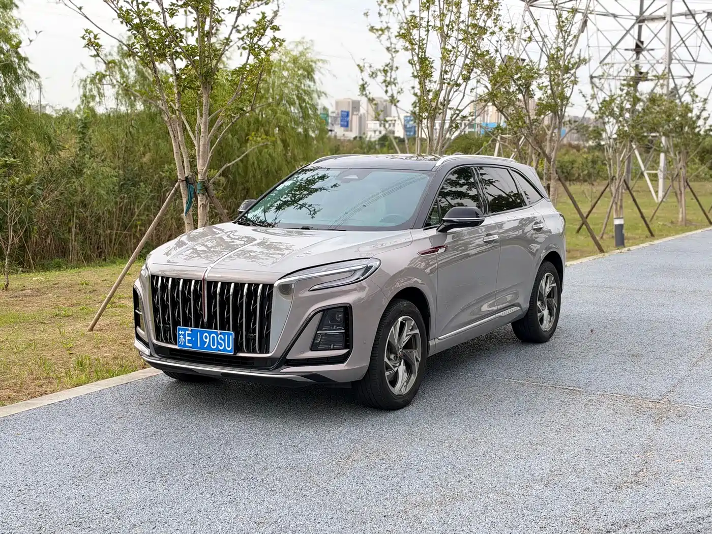 Hongqi HS3 2023 — пригон из Китая