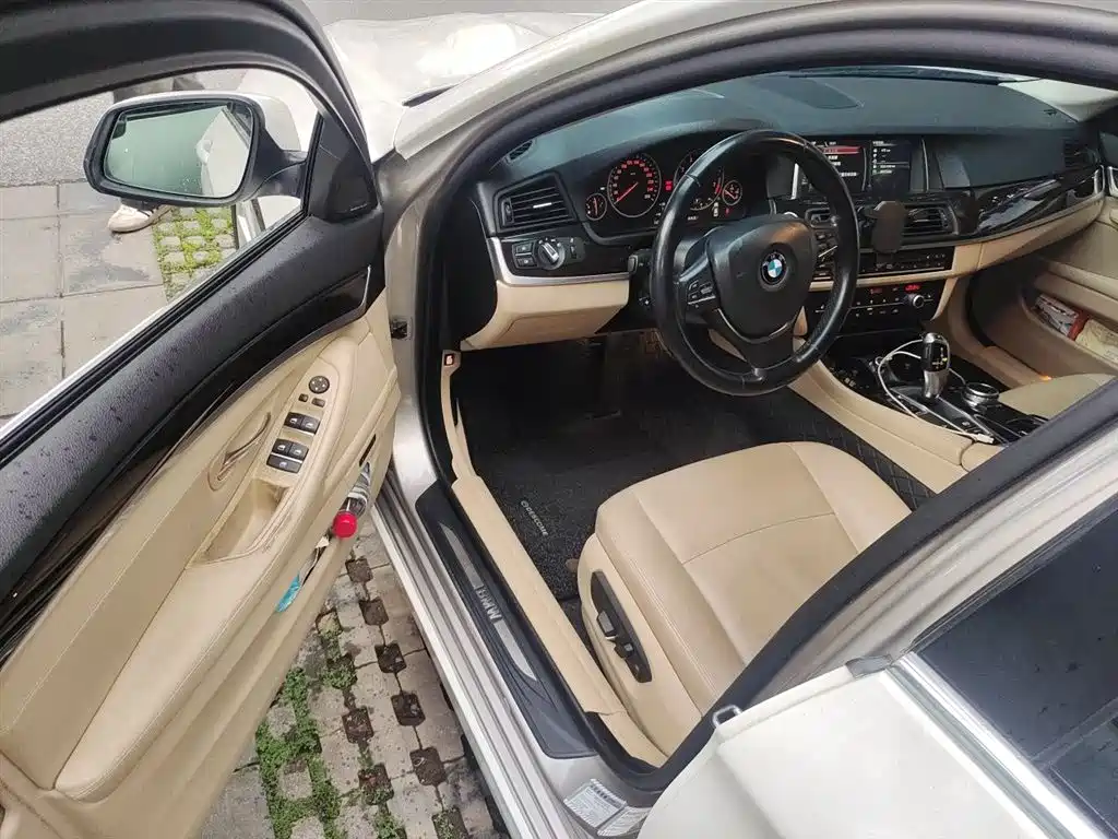 BMW 5 Series 2014 528Li xDrive Premium фото 14