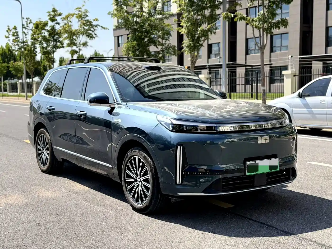 Geely Galaxy Galaxy M9 2026 2025 Base Model