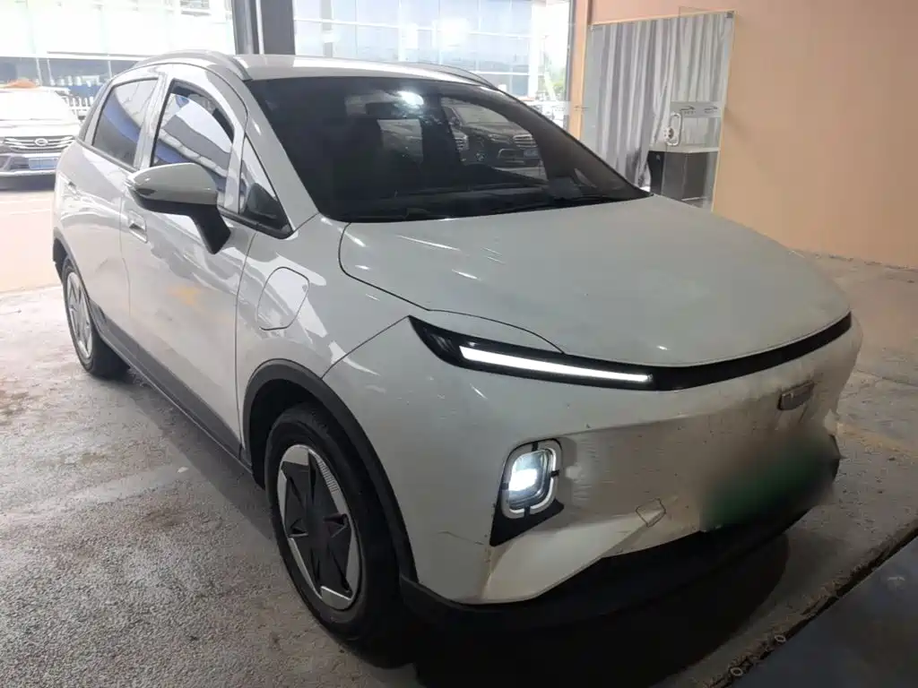 Фото 4 - Geely Geometry E Firefly
