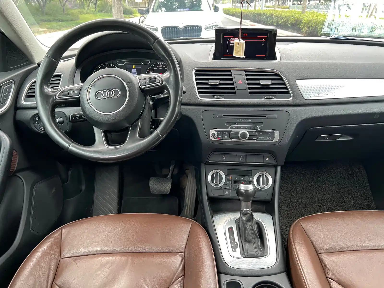 Фото 11 - Audi Q3
