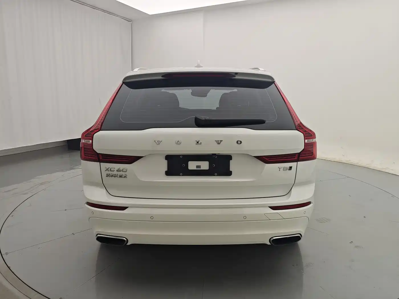 Фото 5 - Volvo XC60