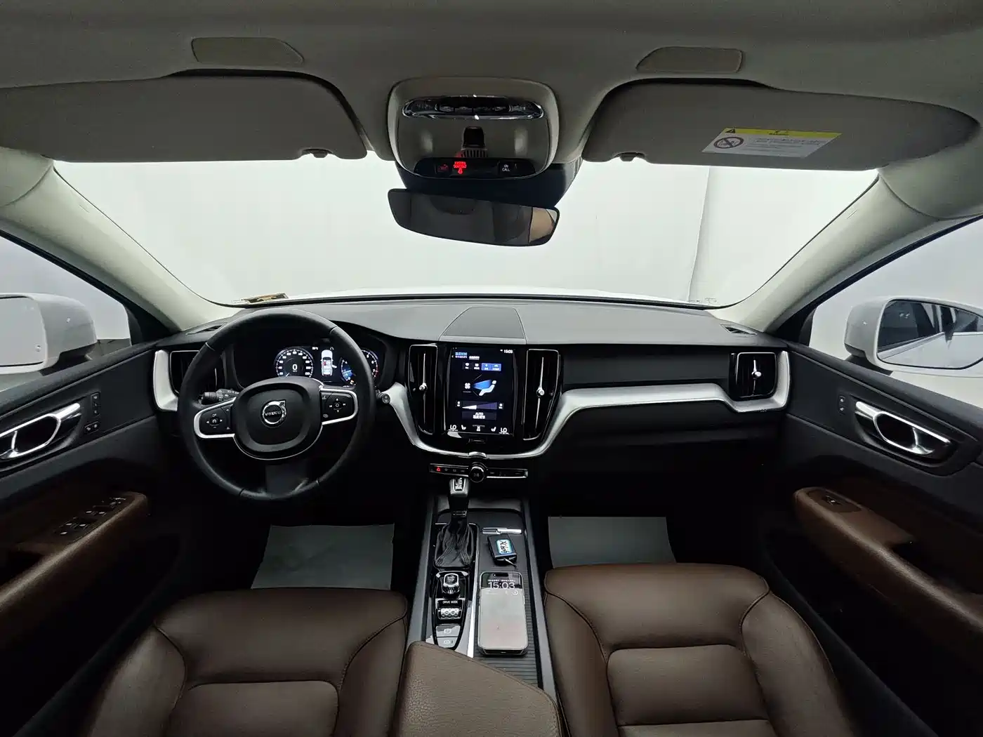 Фото 21 - Volvo XC60