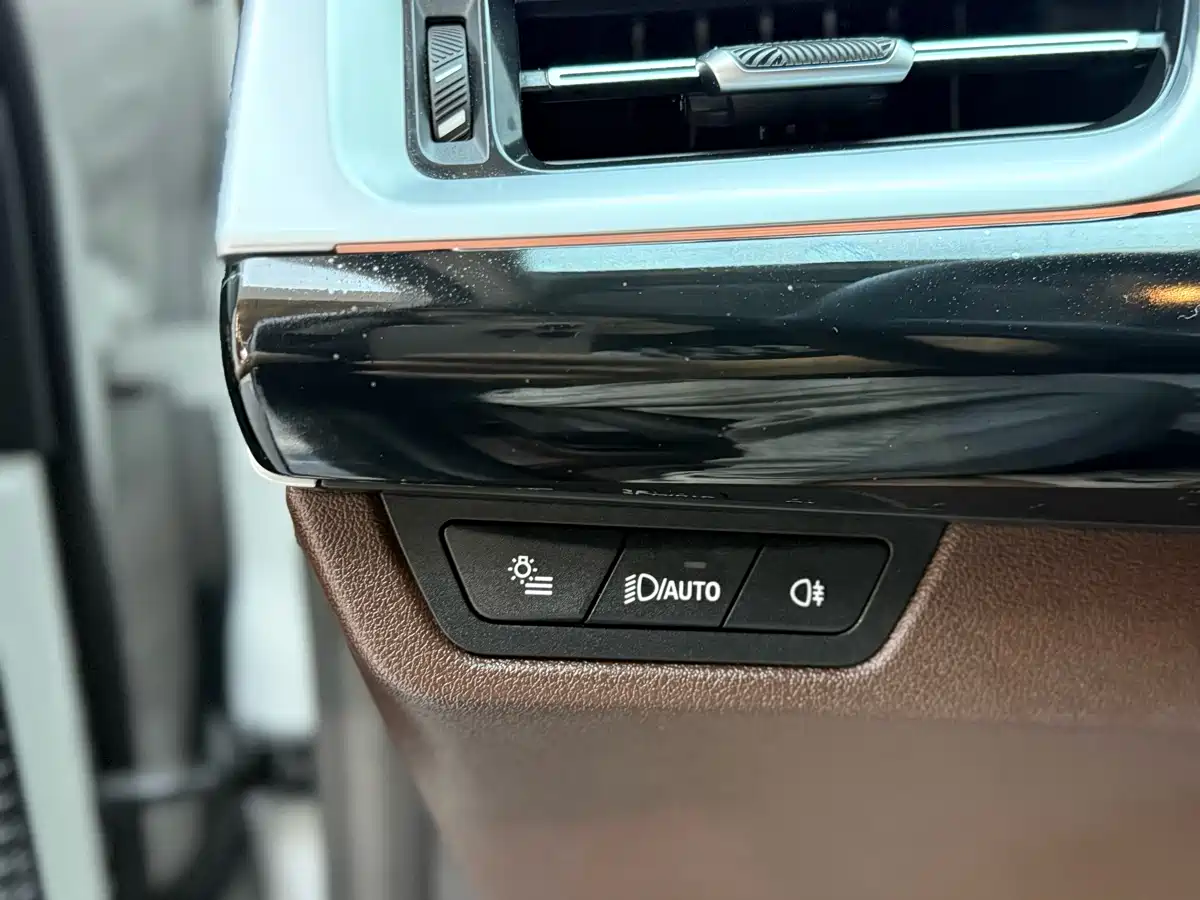 BMW X1 2023 sDrive20Li X Design Package фото 13