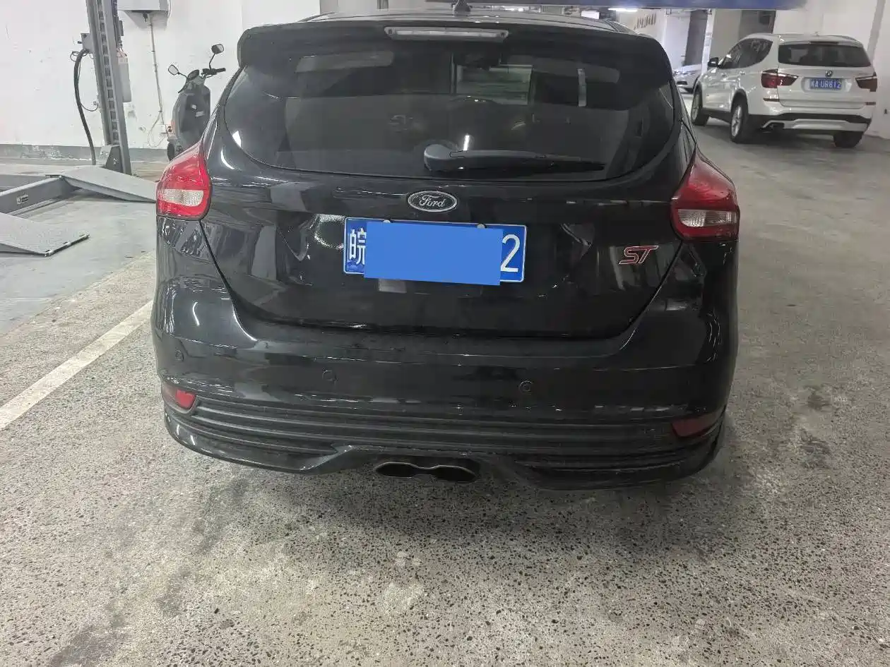 Ford Focus (Import) 2018 2015 2.0T ST Standard Edition