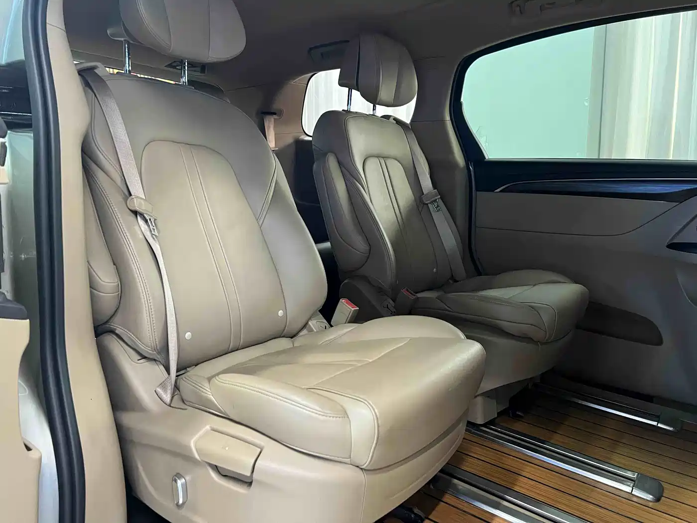 Buick GL8 2020 Model ES Landglory 653T Premium фото 10