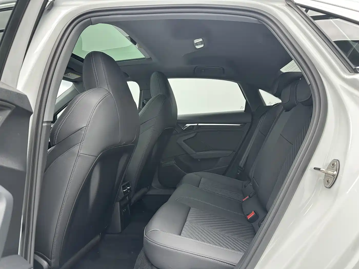 Audi A3 2022 A3L Limousine 35 TFSI Style Elegance фото 6