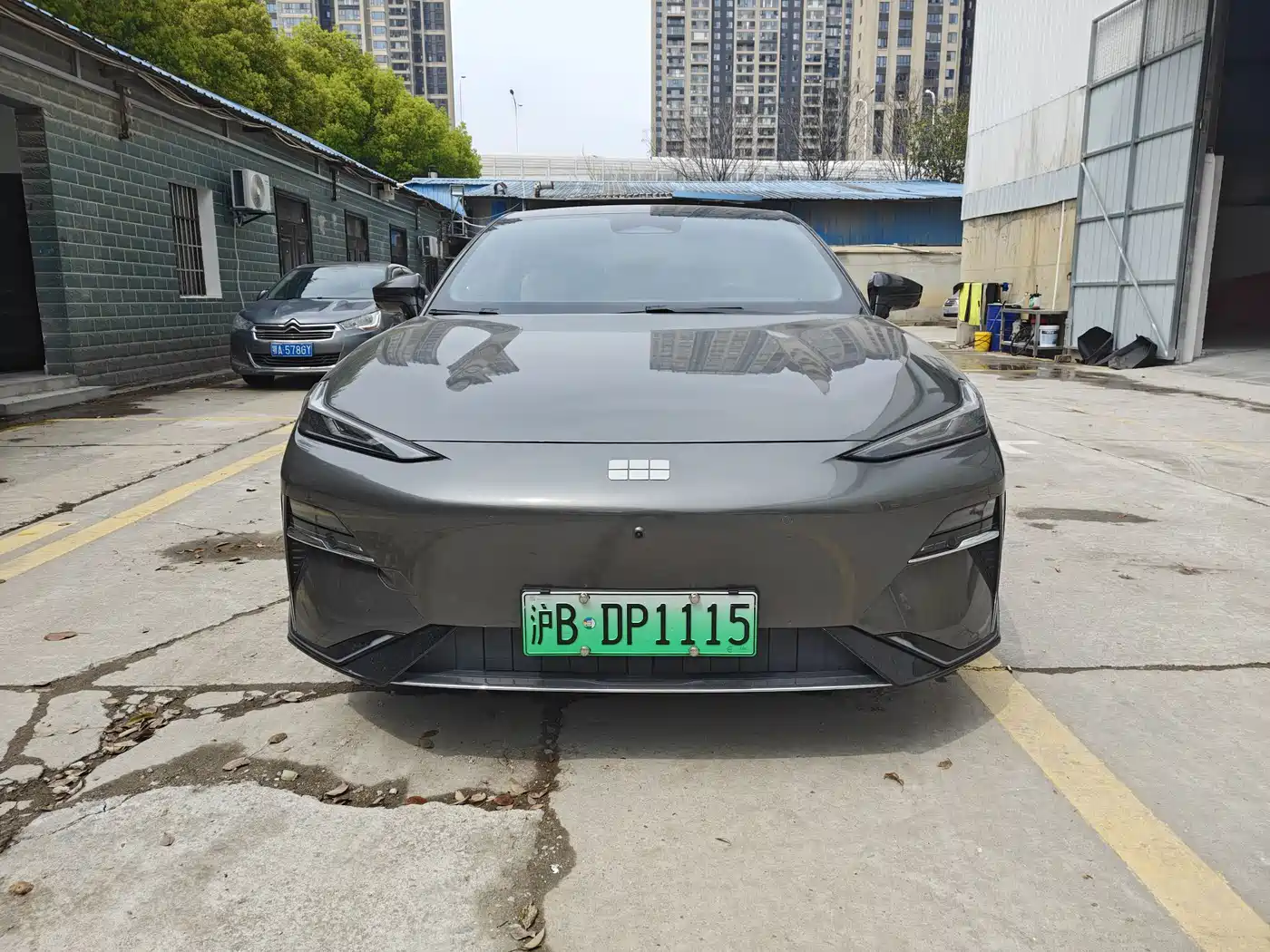 GEELY GALAXY GALAXY E8