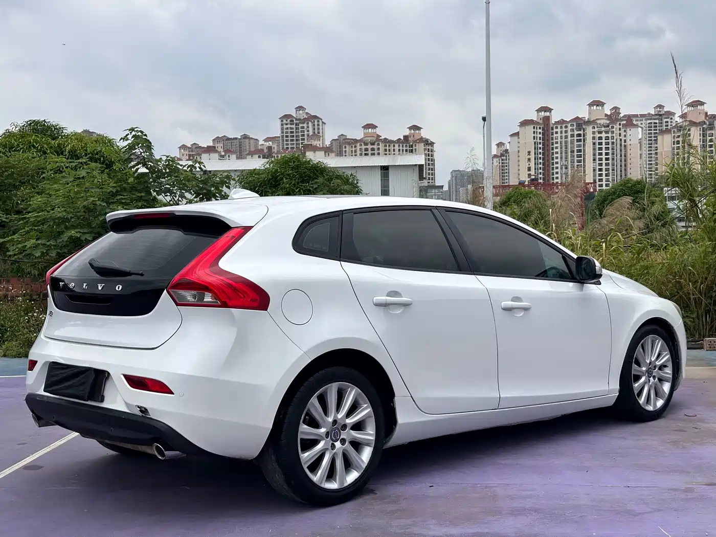 Фото 6 - Volvo V40