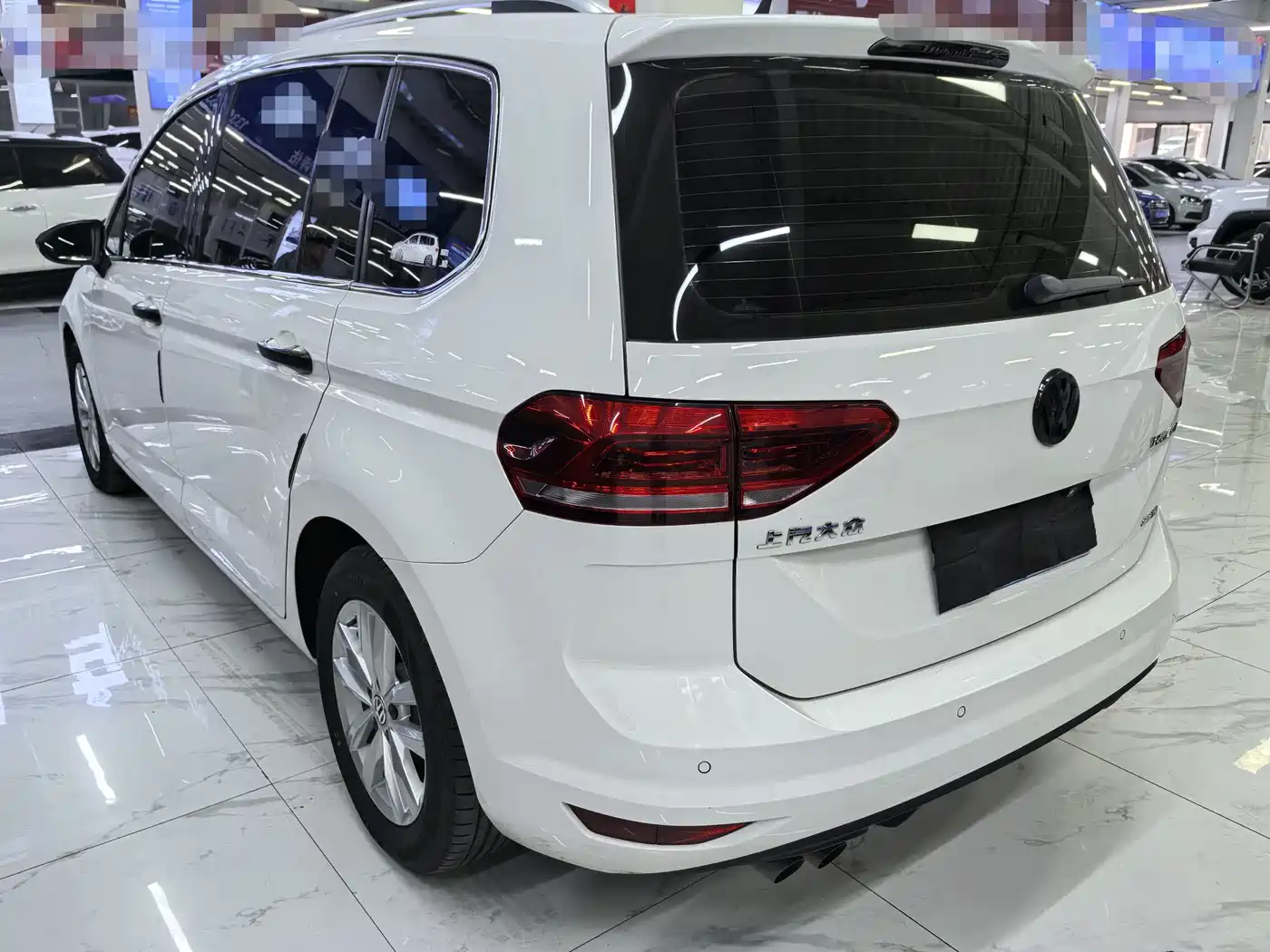 Volkswagen Touran 2016 Touran L 280TSI DSG Comfortline фото 3