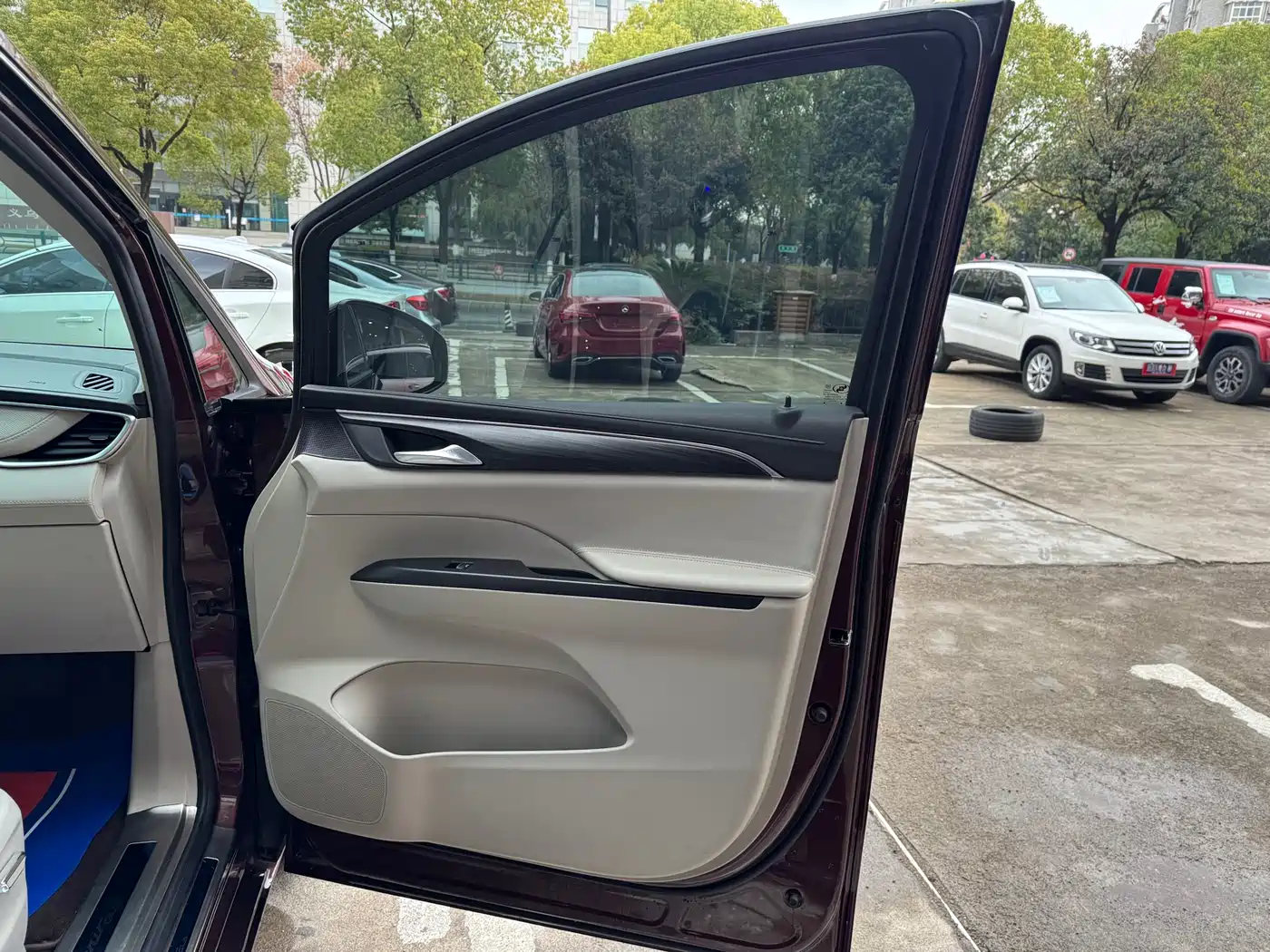 Buick GL8 2022 ES Landmark 653T Comfort фото 25