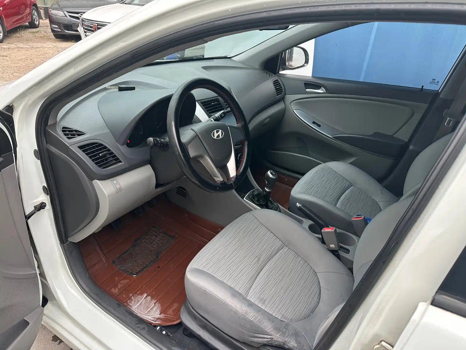 Photo 5 - Hyundai Verna
