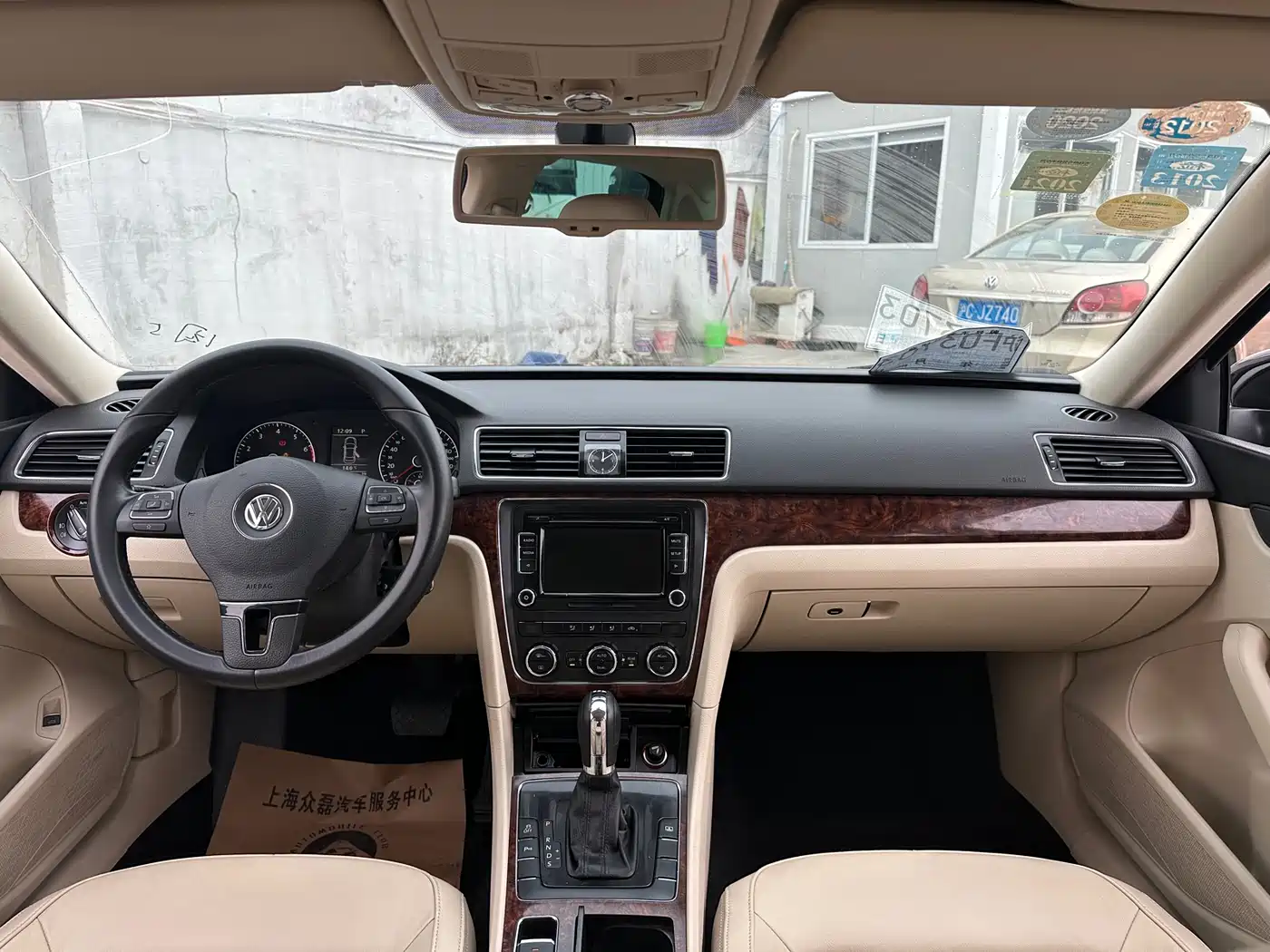 Volkswagen Passat 2011 1.8TSI DSG Royal Edition фото 5